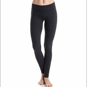 NWT Beyond Yoga Essential Long Legging - jet black